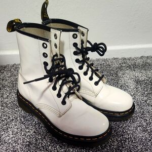 Doc Martens White